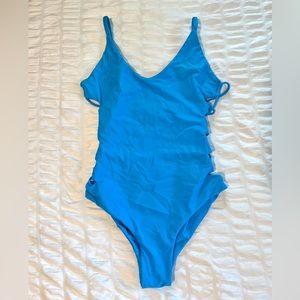 Sanlorenzo: Blue One Piece